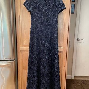 Alex Evenings Blue Short Sleeve Crew Neck Gown